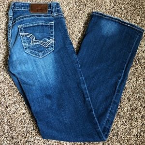 Super cute Big Star Remy Low Rise 27R.